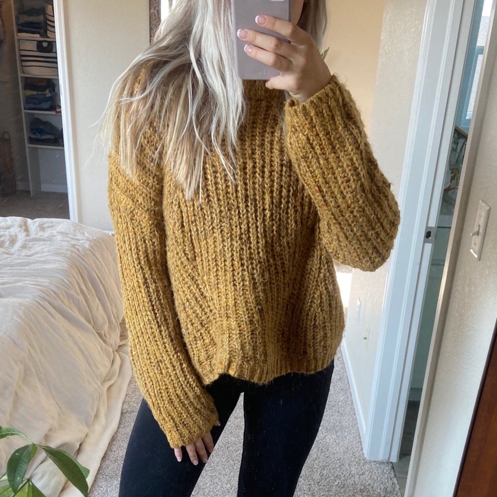 Universal Thread Chunky Knit Sweater